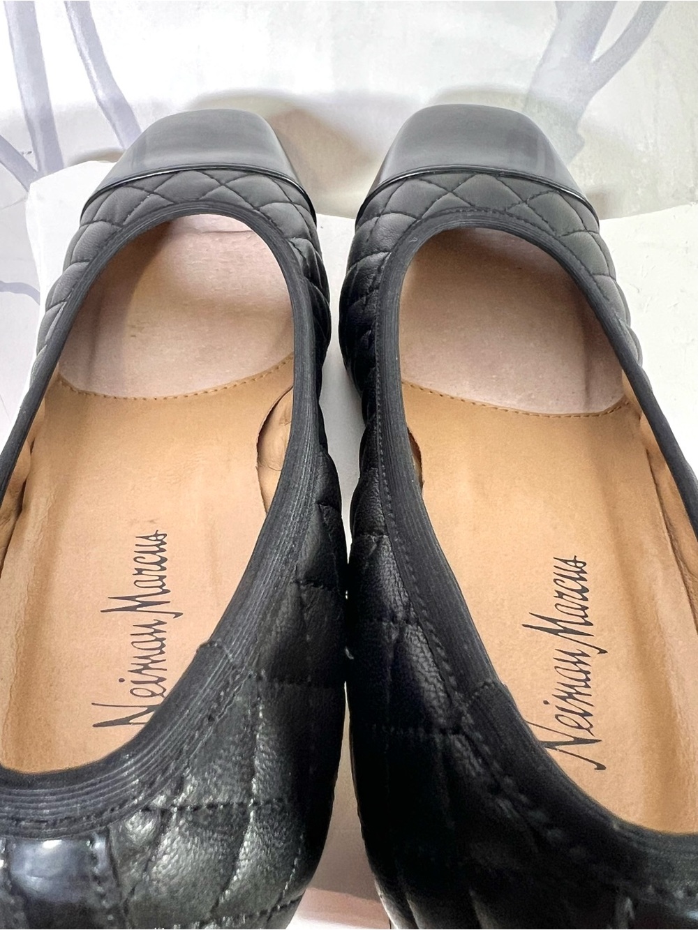 Neiman Marcus Black Quilted Low Heel Pumps - Picture 5 of 8